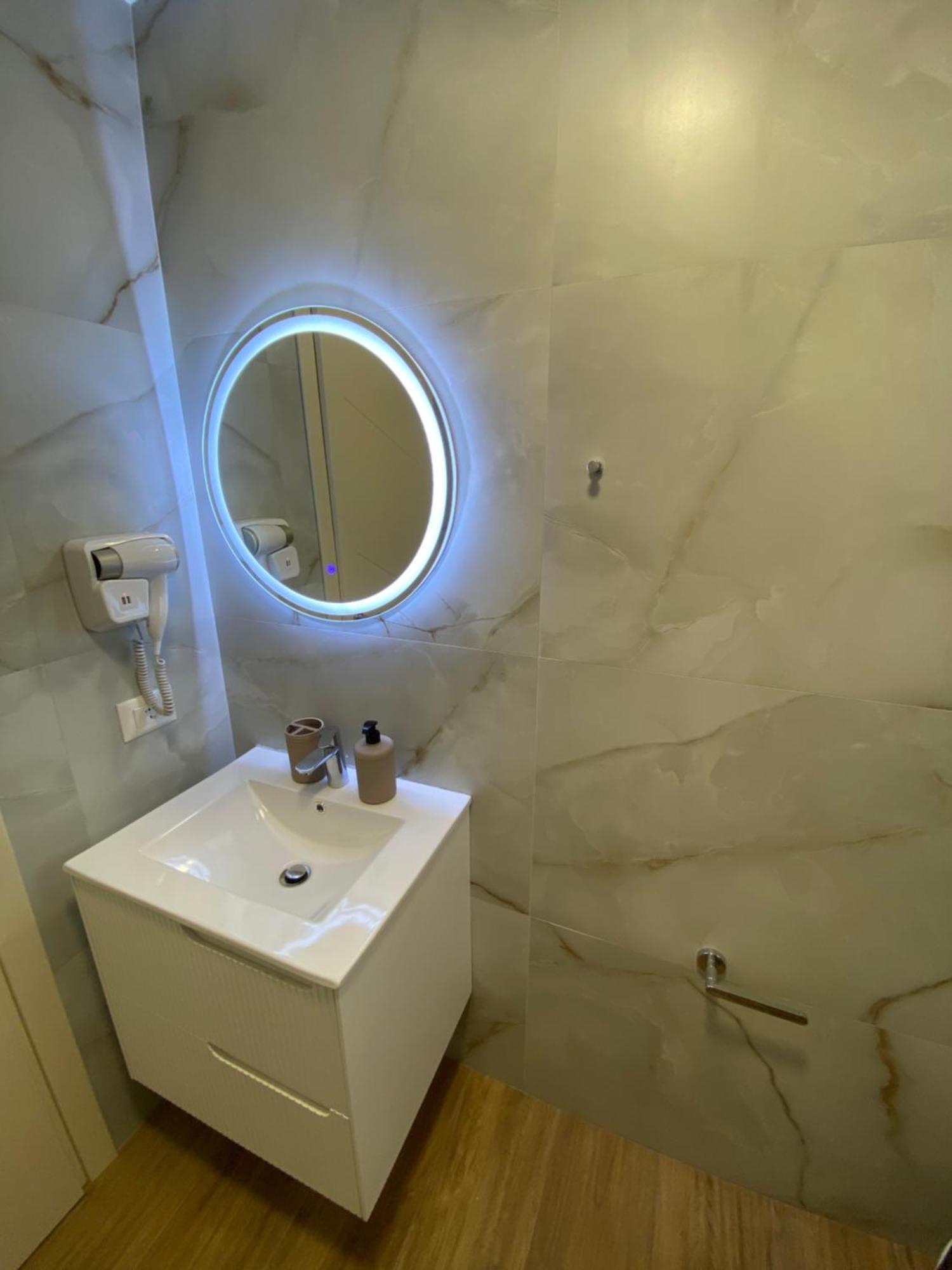 Hajdini Apartament *